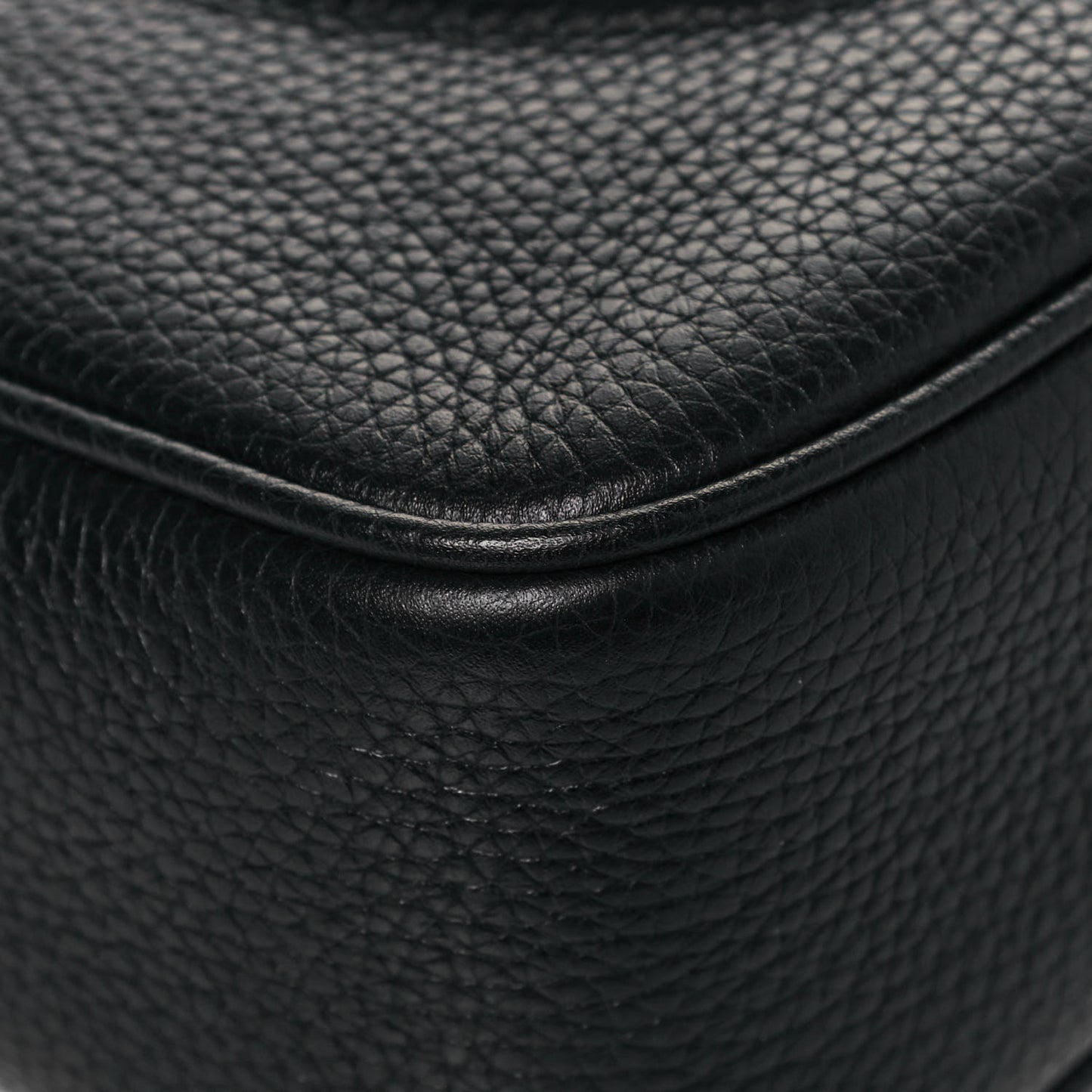 Pebbled Calfskin Small Soho Disco Bag Black