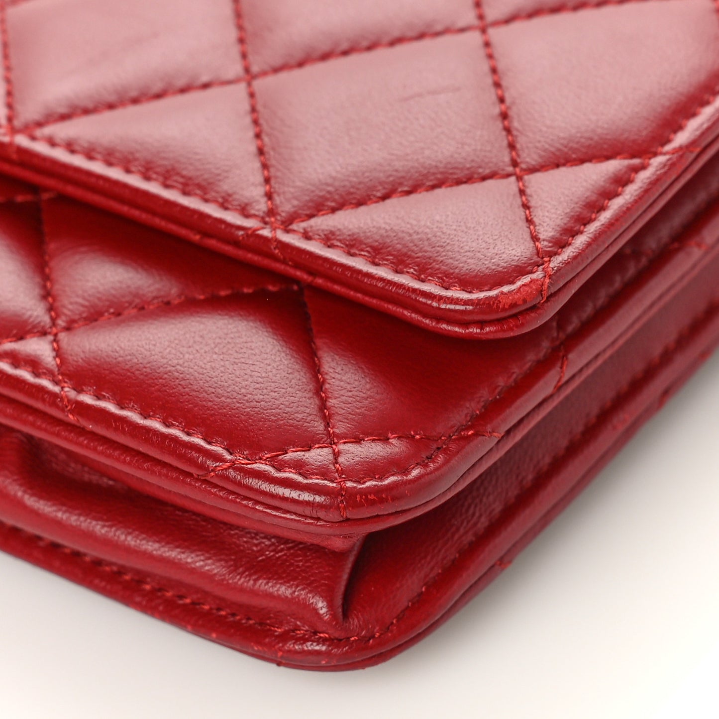Lambskin Quilted Wallet On Chain WOC Red
