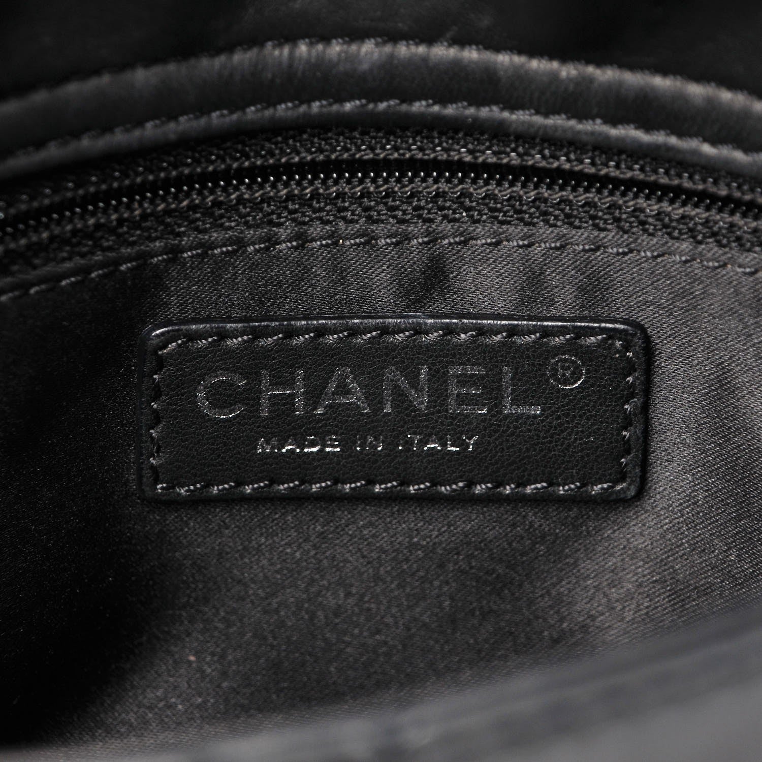Chanel Lambskin Medium Ultimate Stitch Flap Black 6 of 8