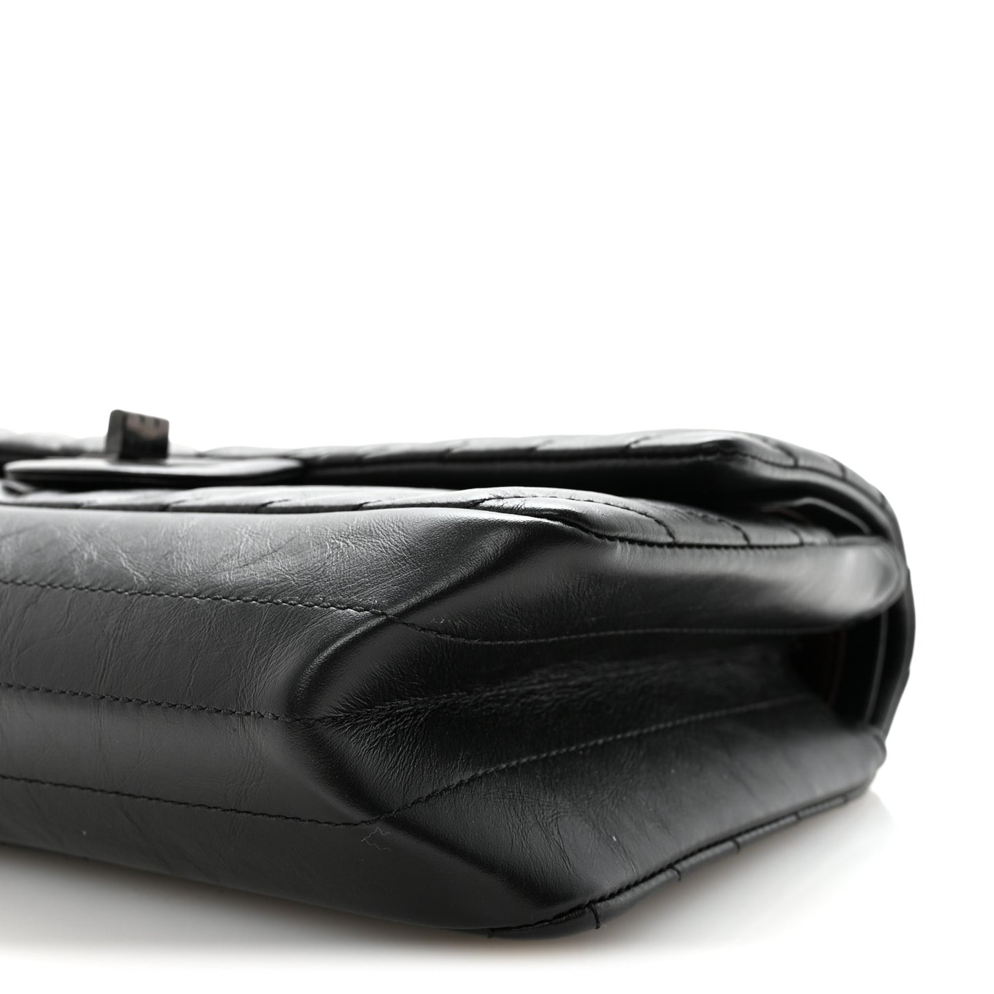 Aged Calfskin Chevron Quilted 2.55 Reissue 225 Flap So Black