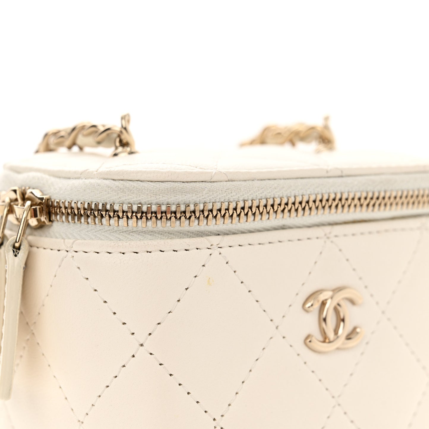 Lambskin Quilted Enamel Pearl Crush Mini Vanity Case With Chain White
