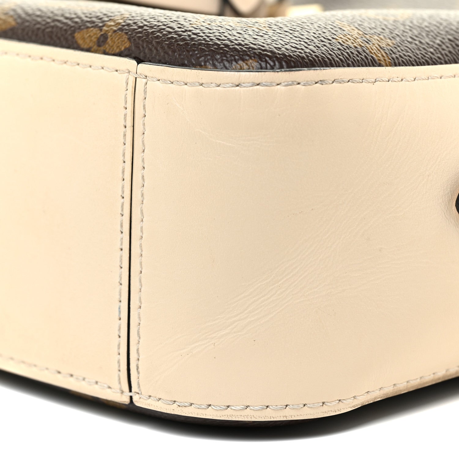 Louis Vuitton Monogram Saintonge Creme 9 of 15