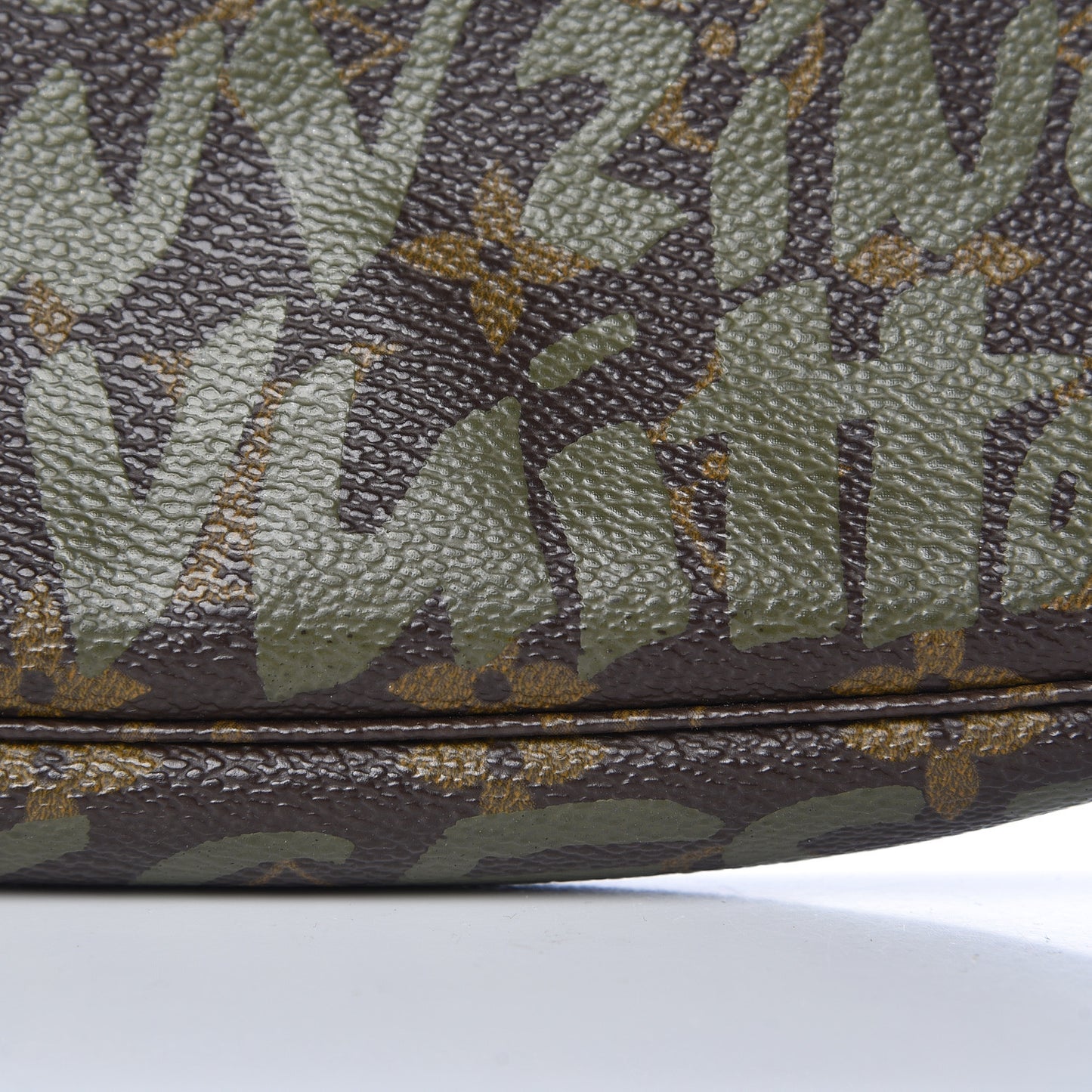 Monogram Graffiti Pochette Accessories Kaki