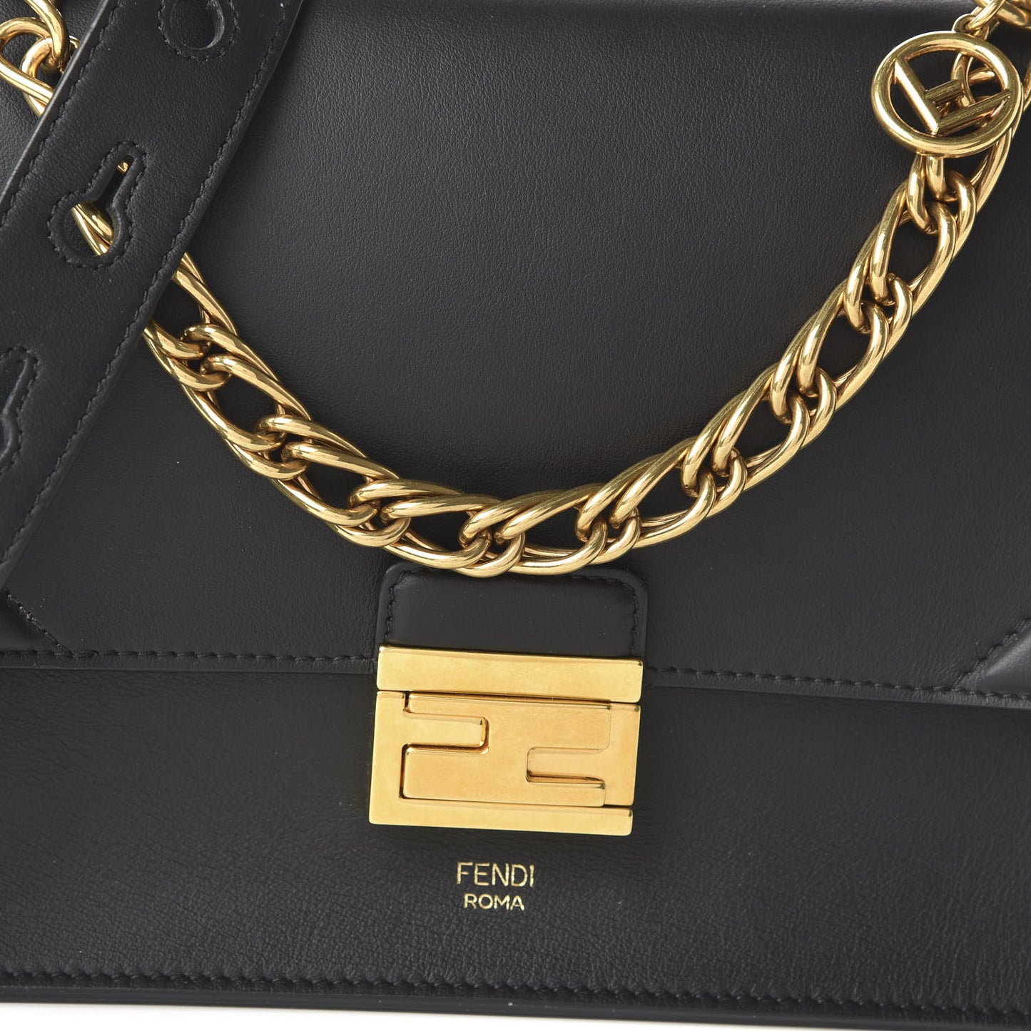 Vitello Grace Matte F is Fendi Kan U Shoulder Bag Black