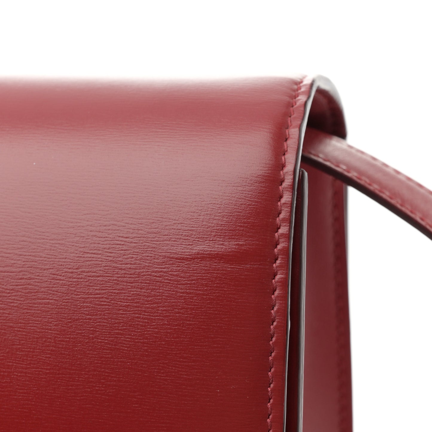 Box Calfskin Medium Classic Box Flap Bag Red