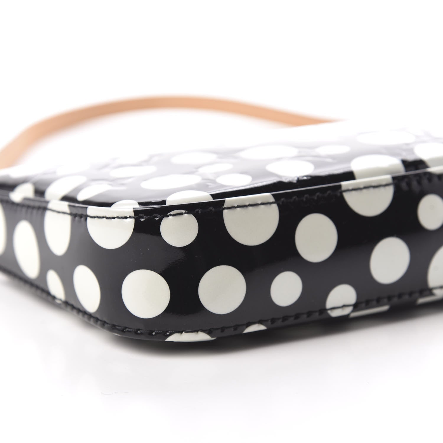 Louis Vuitton Vernis Kusama Infinity Dots Pochette Accessories Black 5 of 9