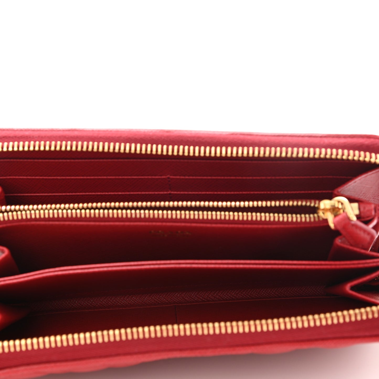 Saffiano Quilted Zip Around Wallet Rosso