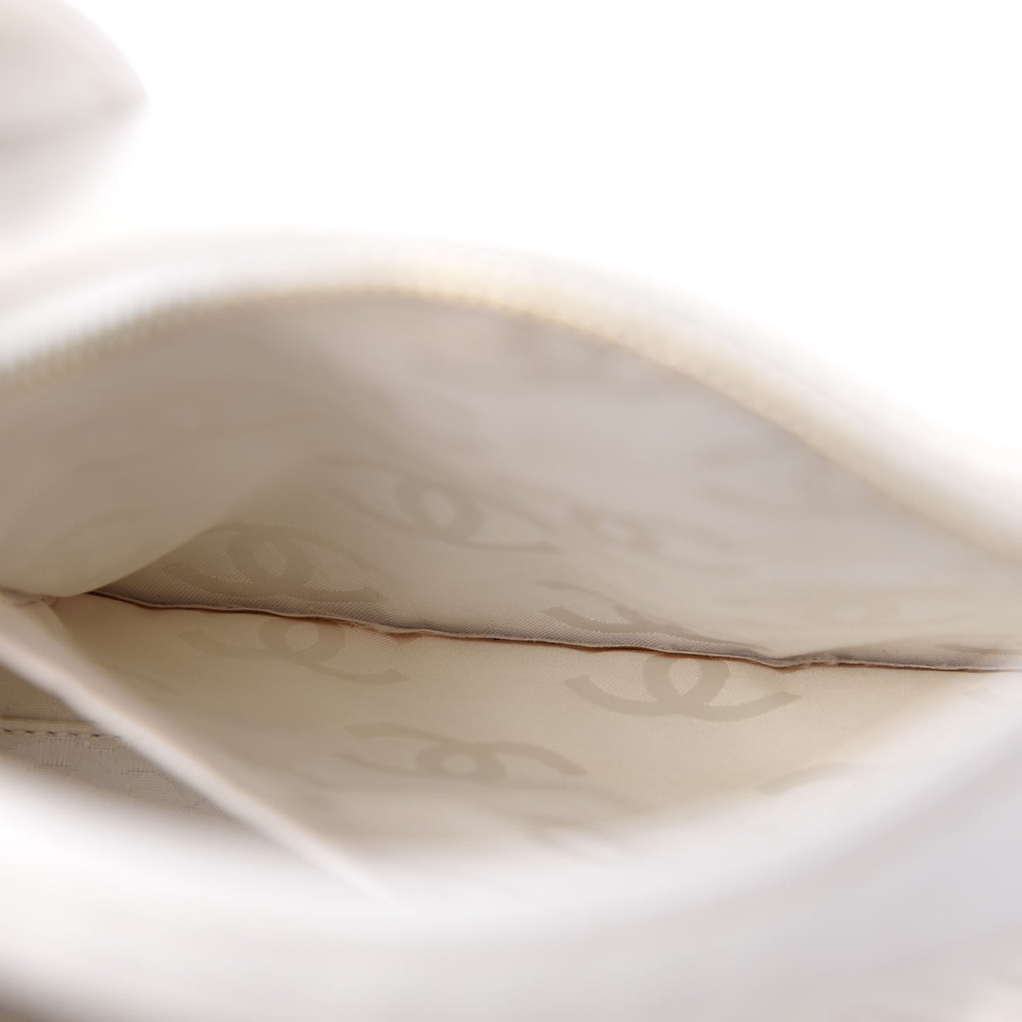 Calfskin Contrast Stitch Surpique Bowler White