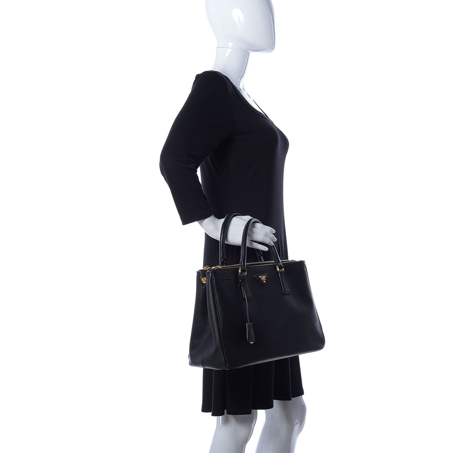 Saffiano Medium Galleria Double Zip Tote Black