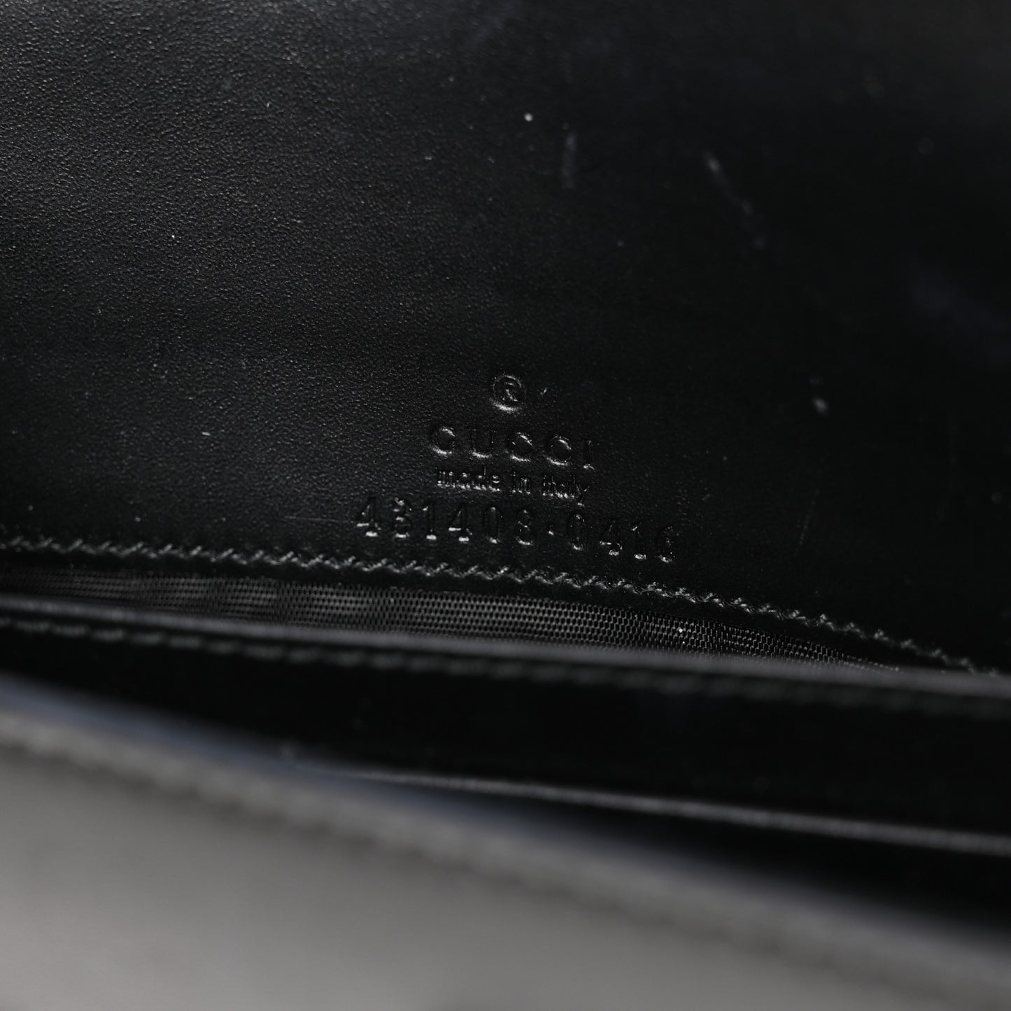 Guccissima Signature Bowy Chain Wallet Black