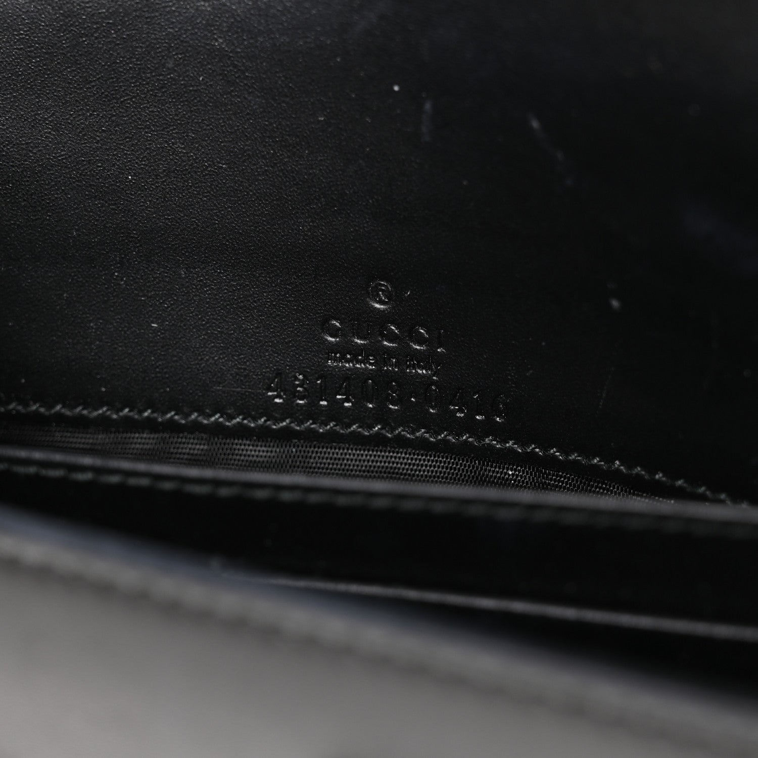 Gucci Guccissima Signature Bowy Chain Wallet Black 6 of 11