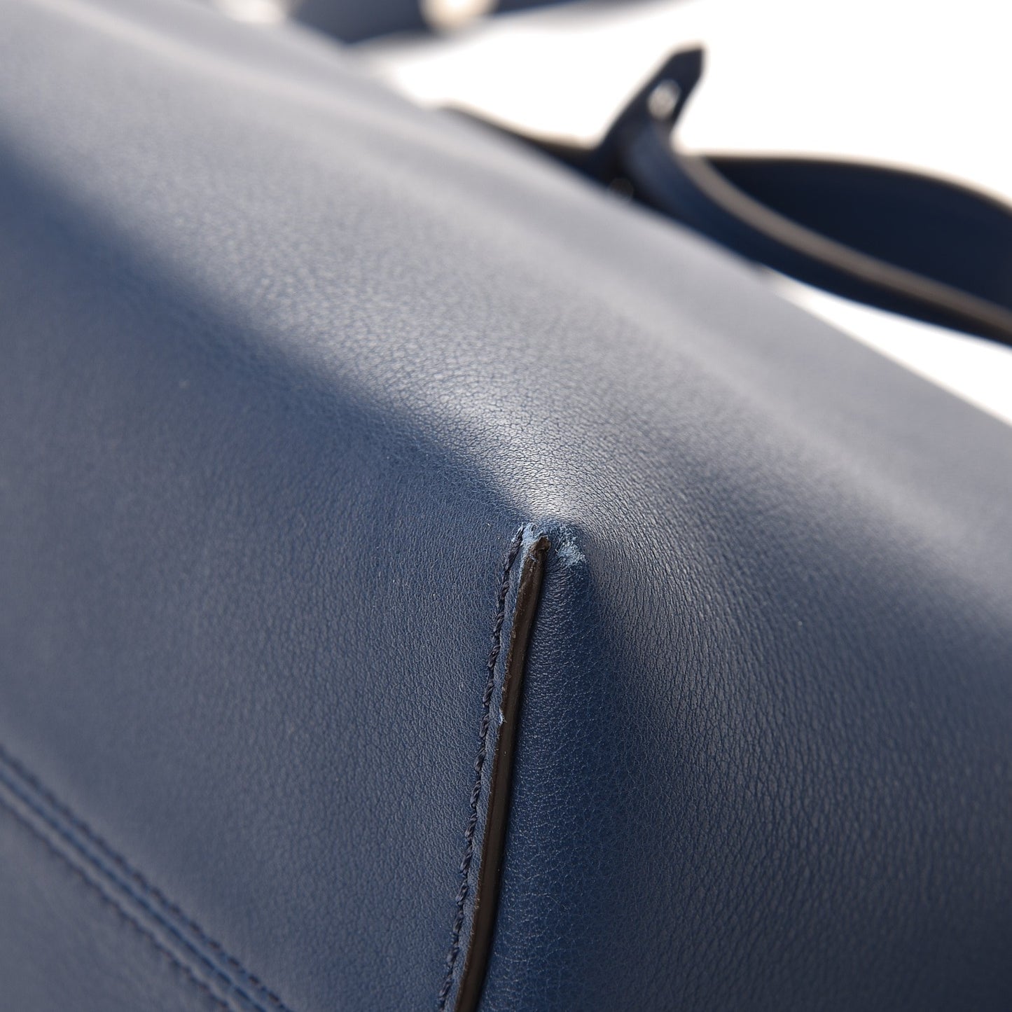 Vitello Dolce Chain Tail Medium By The Way Boston Bag Blue
