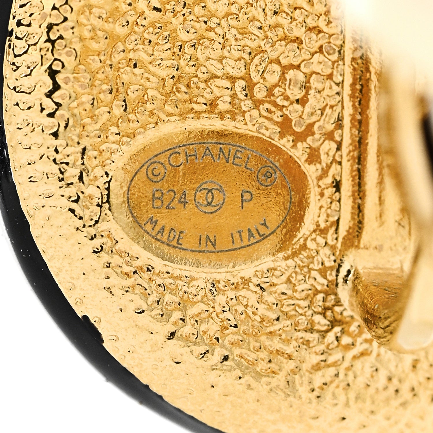 Chanel Enamel CC Clip On Earrings Black White 4 of 4