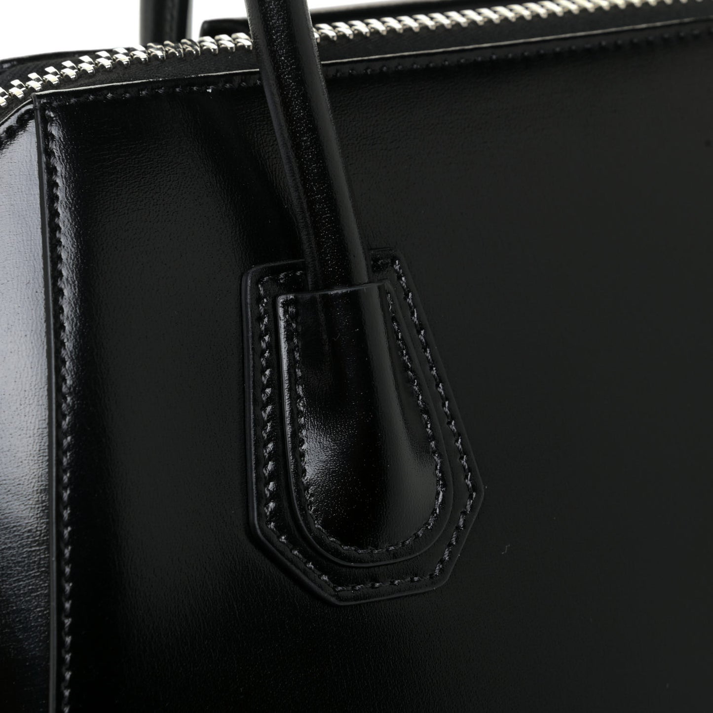 Shiny Lord Calfskin Small Antigona Black