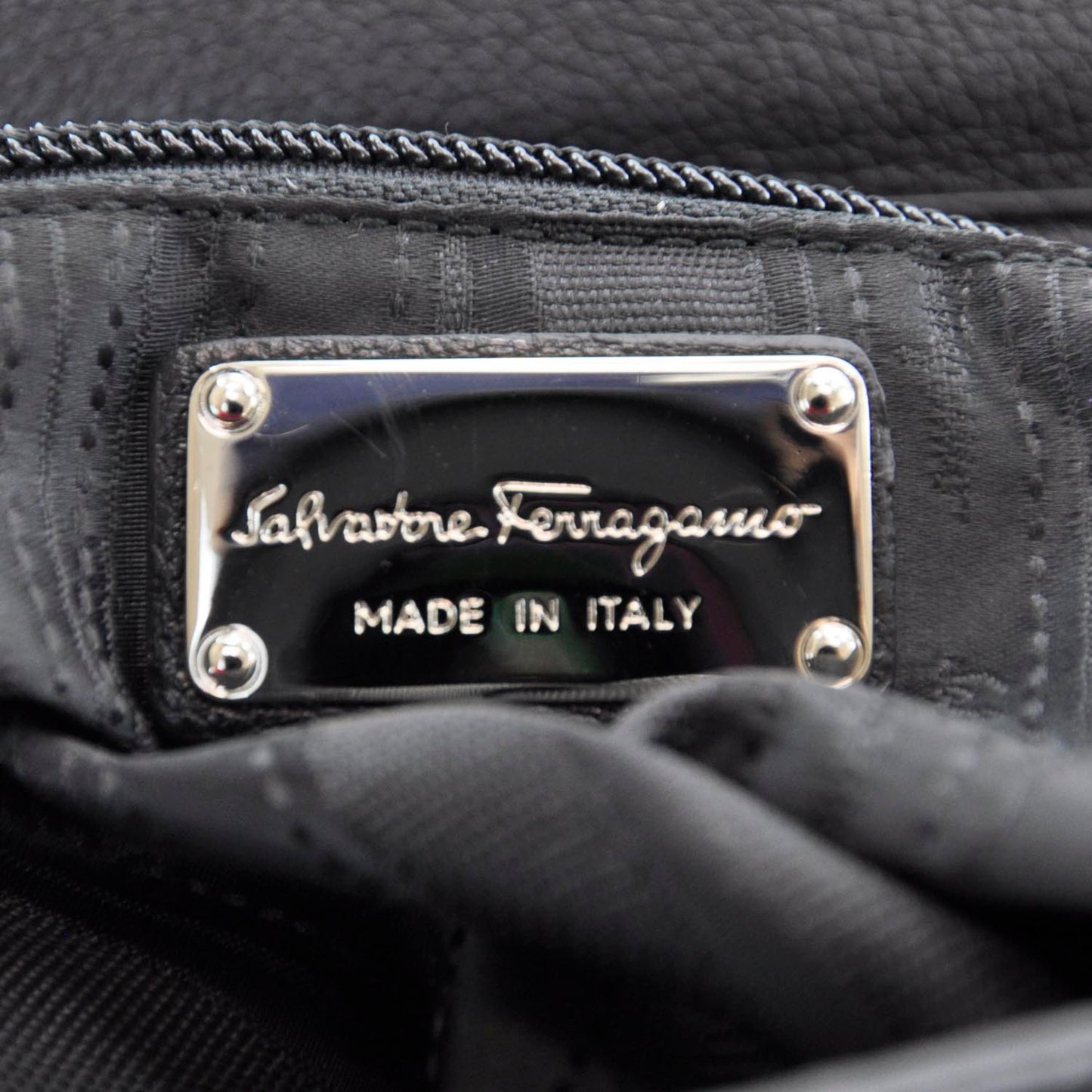 SALVATOREFERRAGAMOLeatherSofiaBlack
