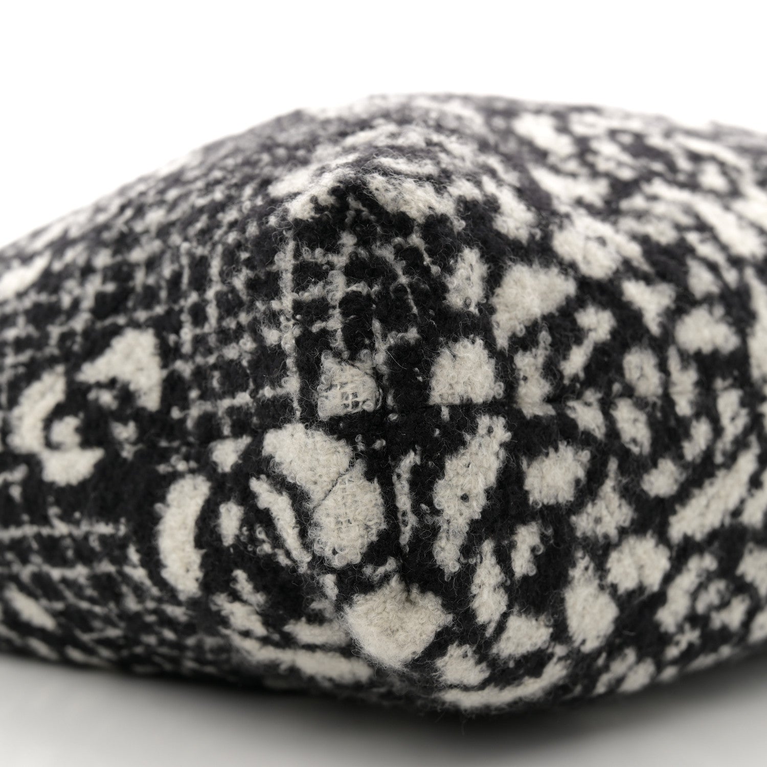 Chanel Cashmere Quilted Camellia Chanel 22 Black White 11 of 12