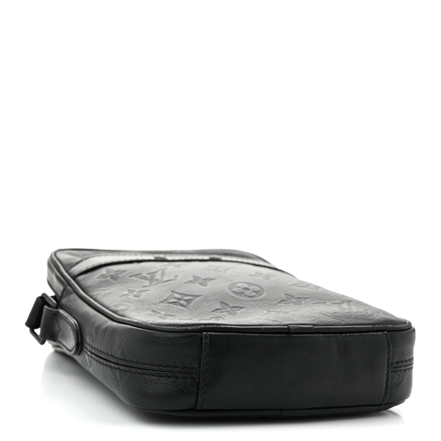 【ちゃんはる】Louis Vuitton ブラックボディバッグ Louis Vuitton Calfskin Monogram Shadow Danube PM Black 1886428