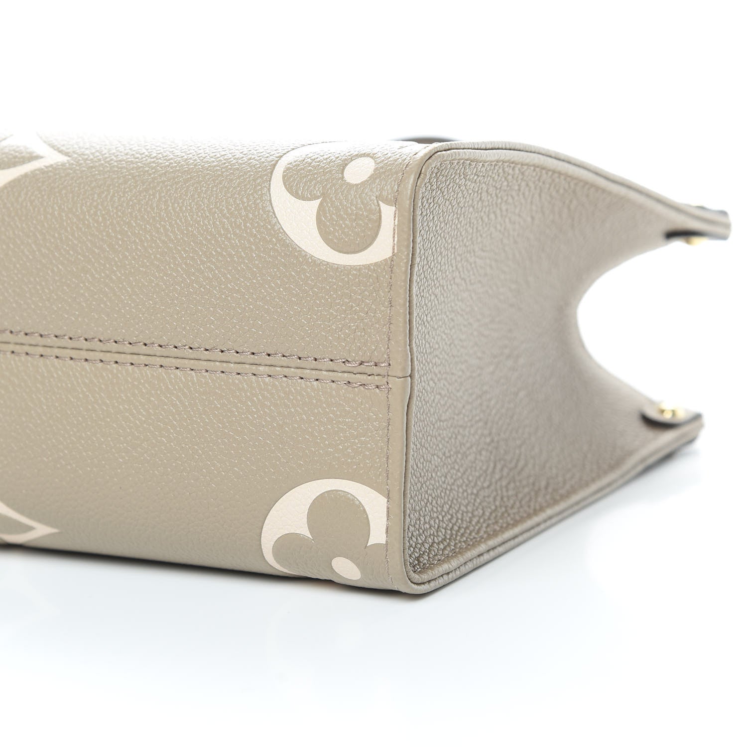 Louis Vuitton Empreinte Monogram Giant Onthego PM Tourterelle Creme 10 of 11