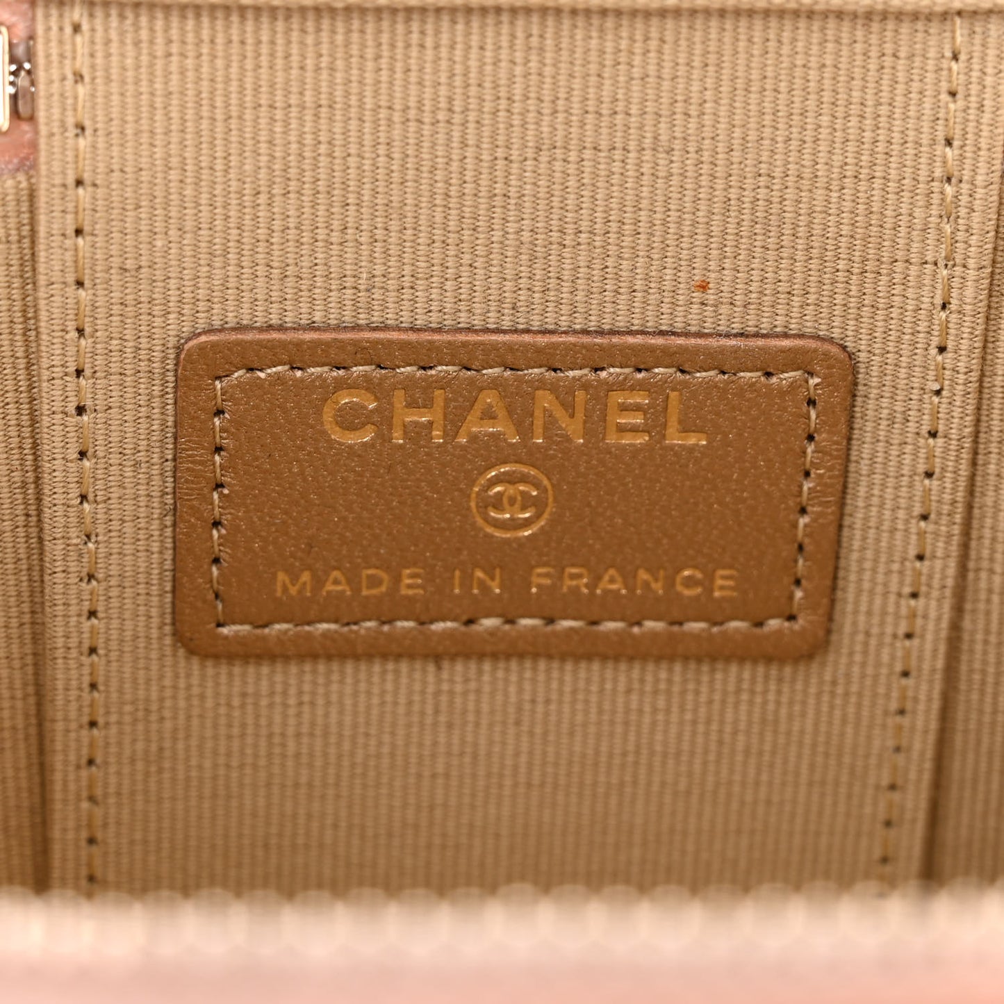 Lambskin Quilted Pearl Crush Mini Vanity Case With Chain Light Beige