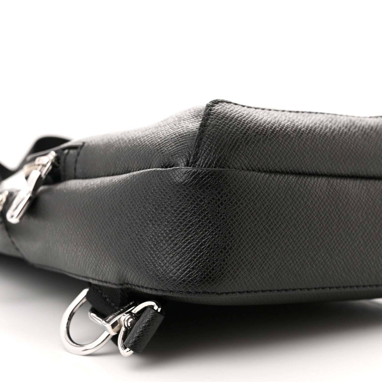 Louis Vuitton Taiga Avenue Sling Bag Ardoise 8 of 10
