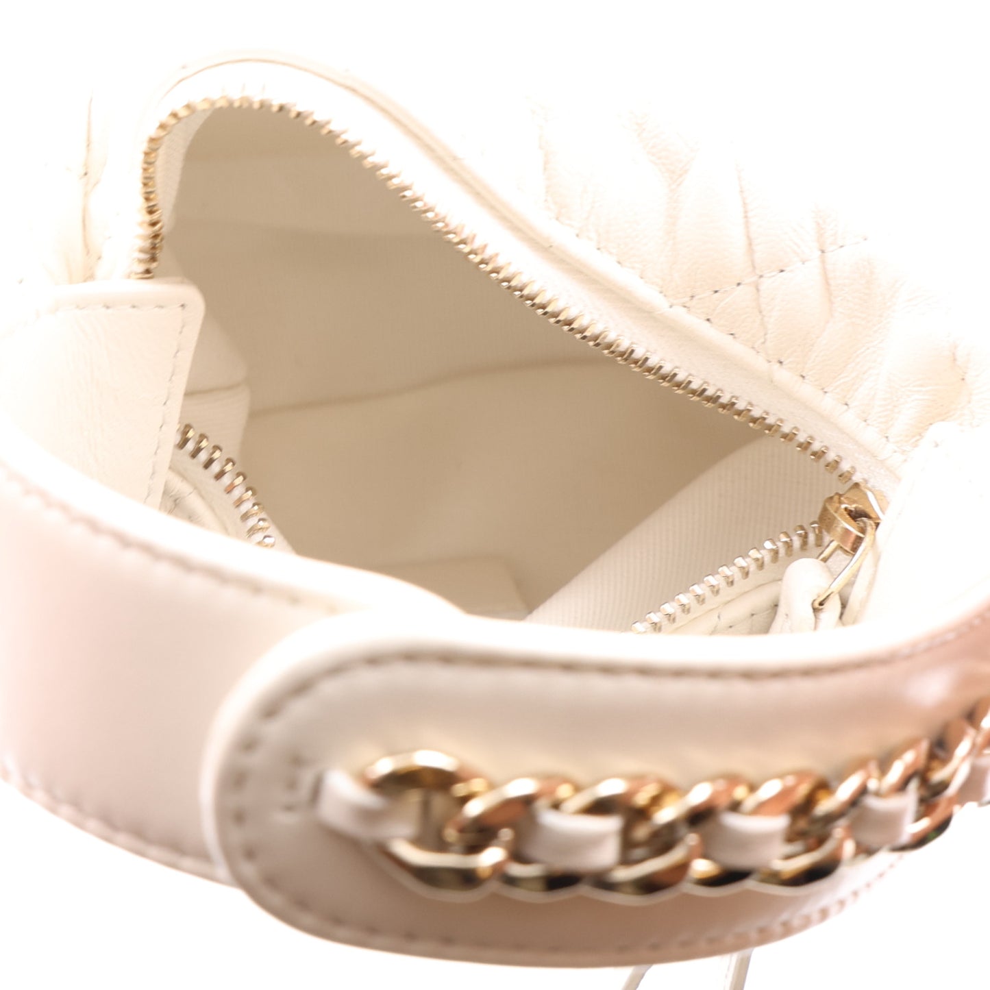 Lambskin Quilted Chain Around Pouch Hobo White