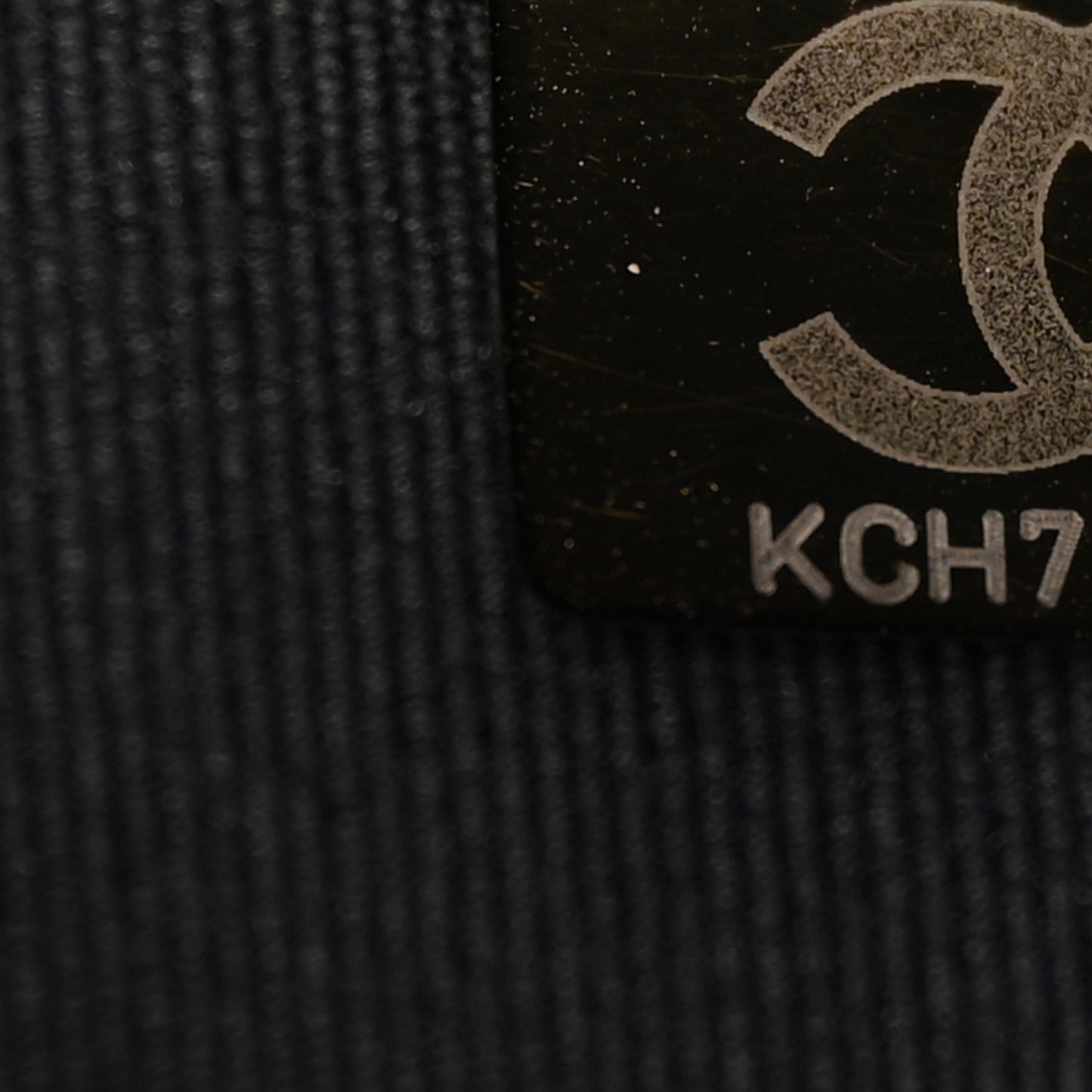 Caviar Quilted Crystal CC Wallet On Chain WOC Black