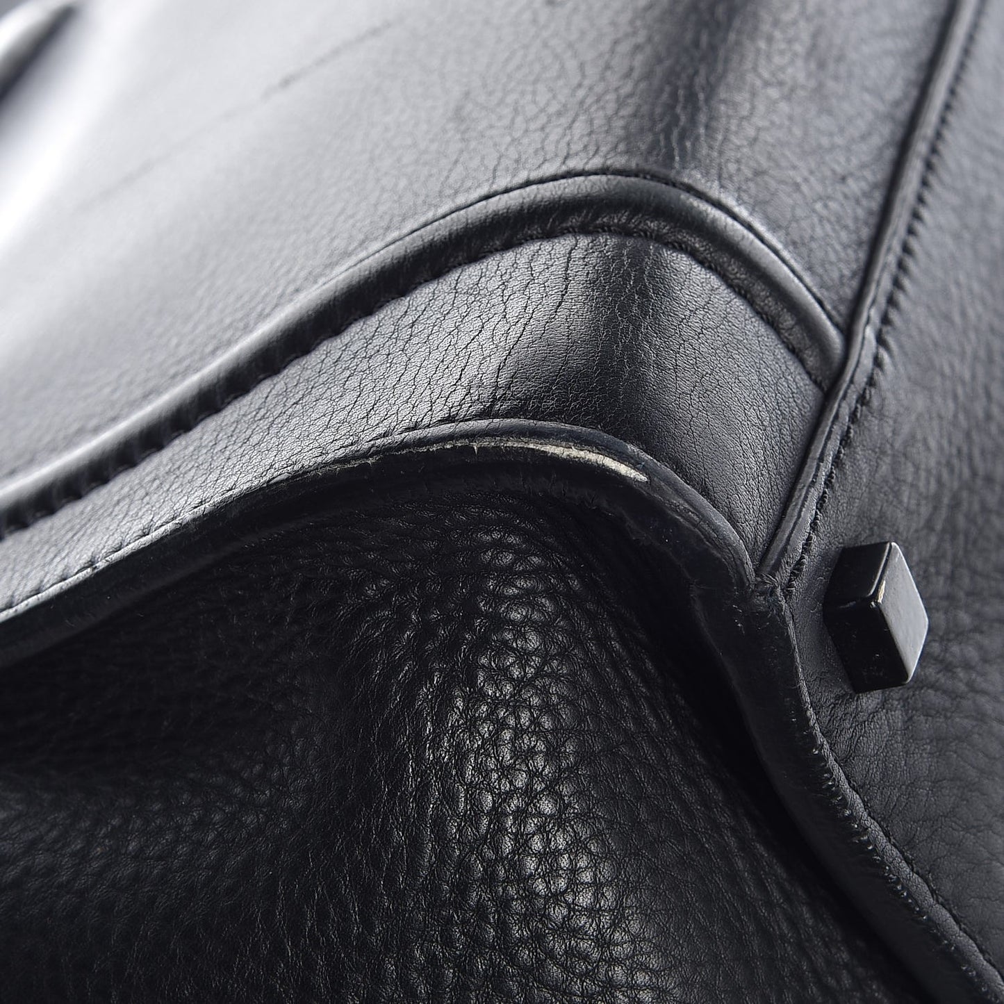 Supple Calfskin Medium Phantom Luggage Black