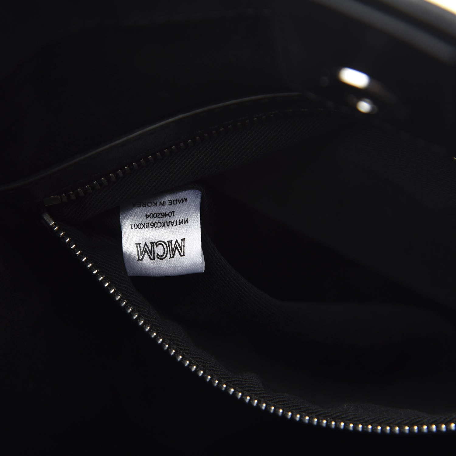MCM Visetos Small Klassik Tote Black 7 of 10