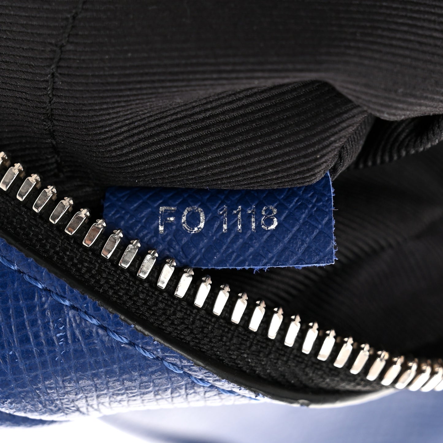 Taiga Outdoor Messenger Cobalt