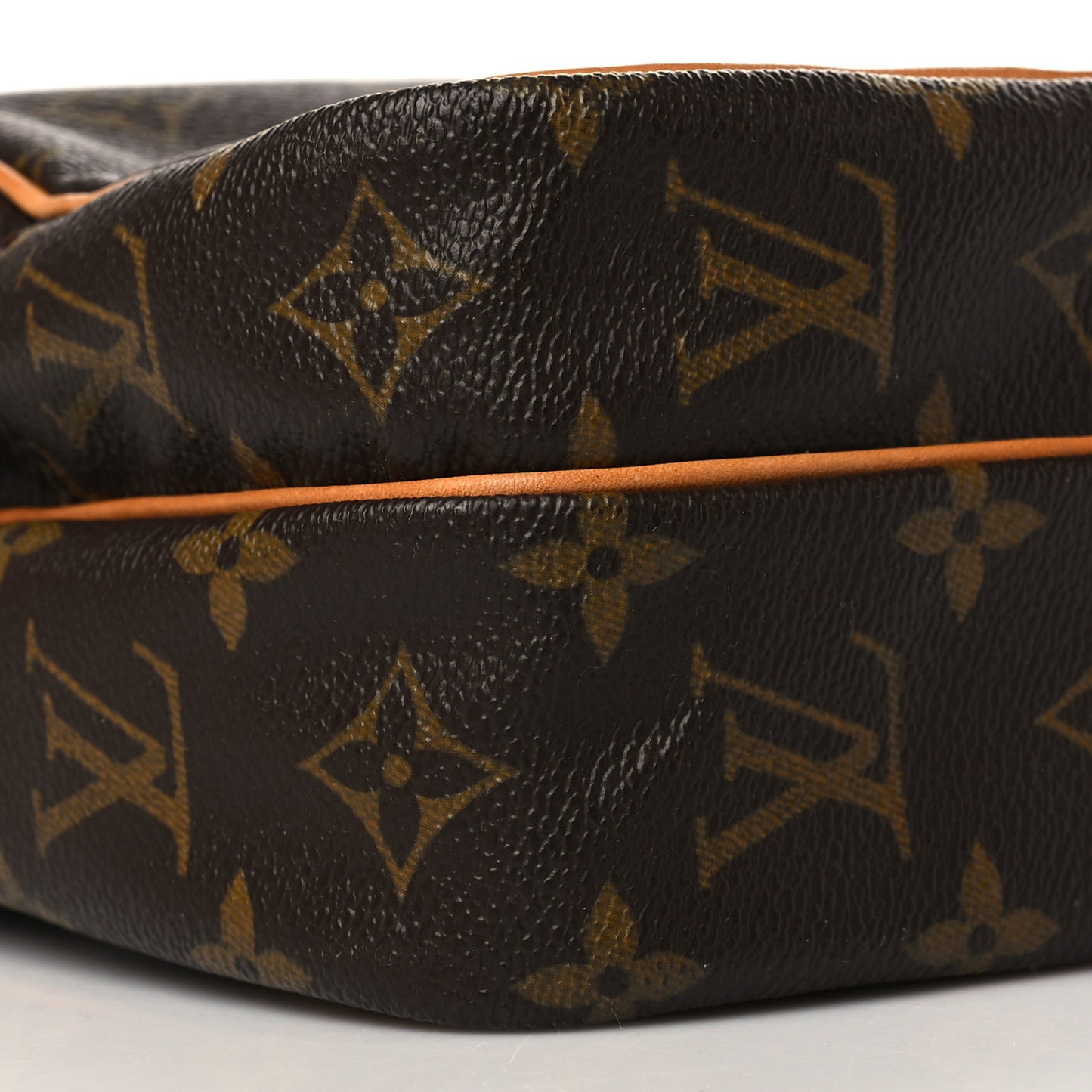 Monogram Amazone