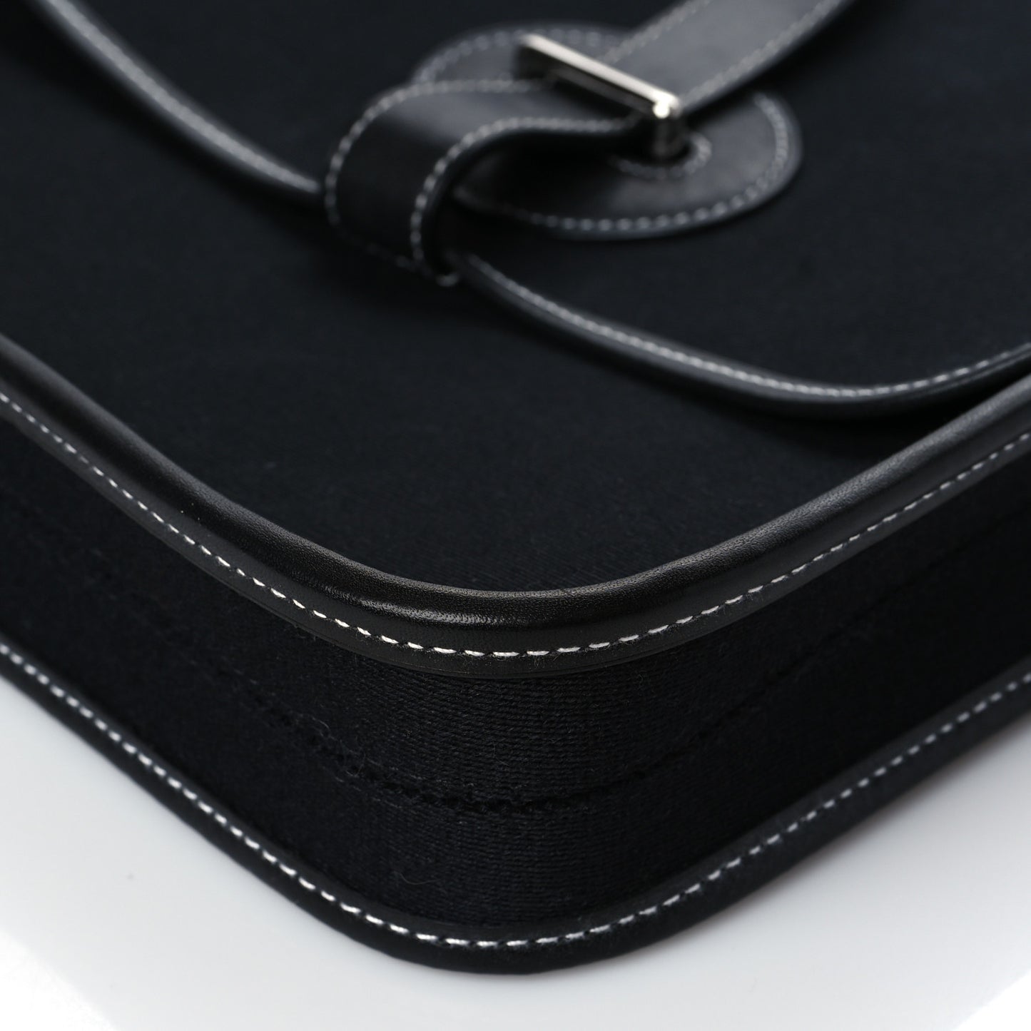 Toile Officier Mini Buenaventura Messenger Black