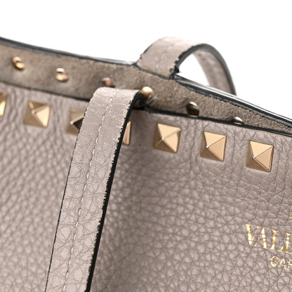 Valentino Garavani Grained Calfskin Rockstud Shoulder Tote Perla 17 of 24