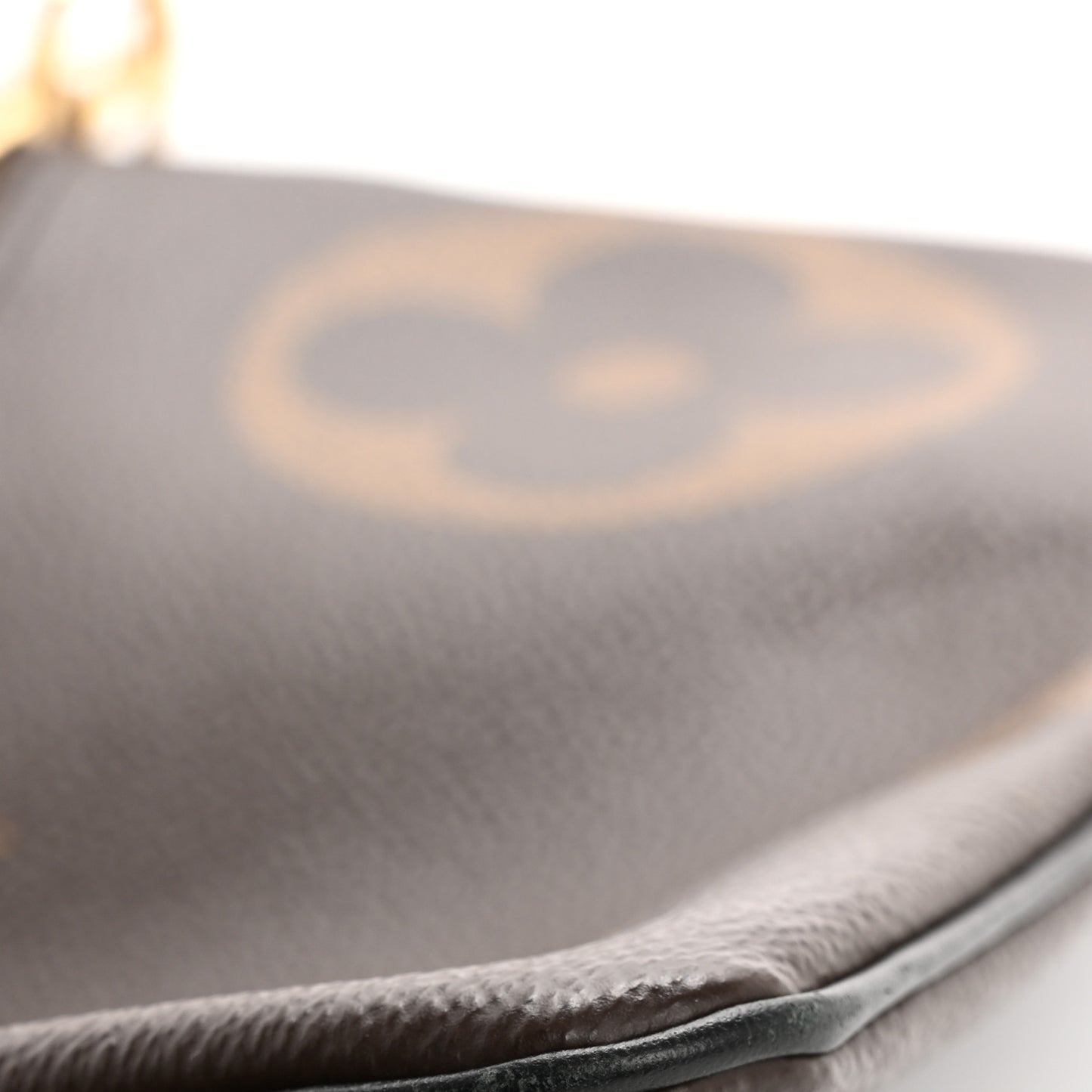 Reverse Monogram Giant Trio Pouch