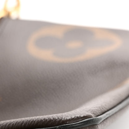 Louis Vuitton Reverse Monogram Giant Trio Pouch 16 of 17