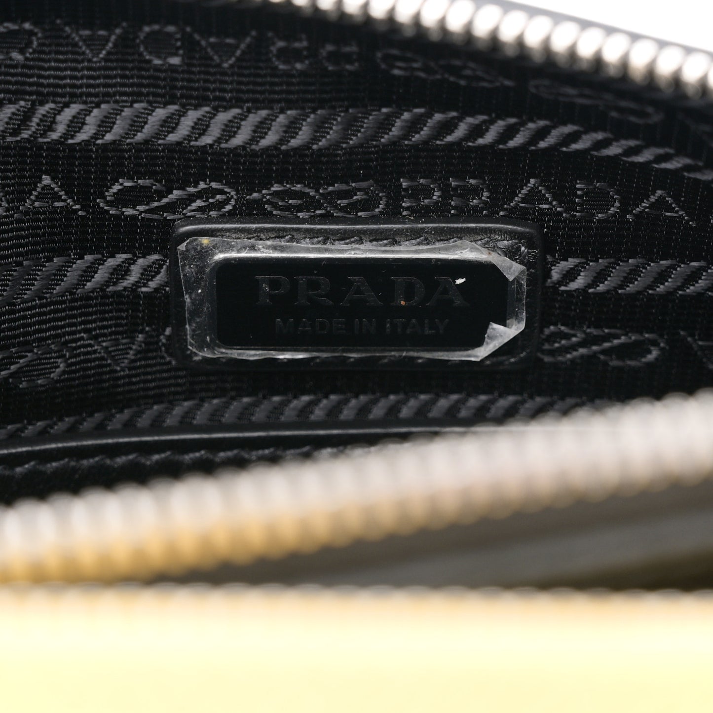 Vitello Saffiano Cuir Double Triangle Shoulder Bag Black Sole