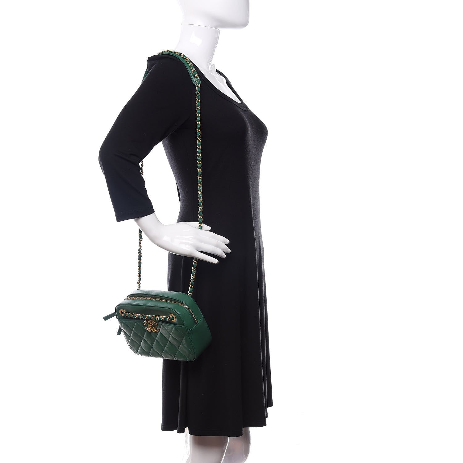 Chanel Goatskin Quilted Chain Infinity Camera Case Green 612868