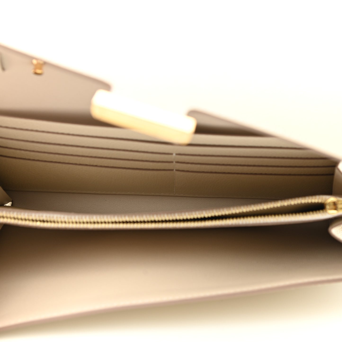 Epsom Constance Long To Go Wallet Craie