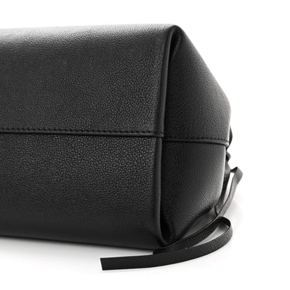 Valentino Garavani Pebbled Calfskin Large VRing Chain Shoulder Bag Black 9 of 10