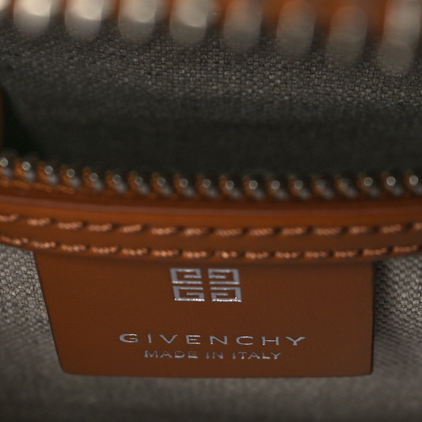 Box Calfskin Mini Antigona Camel