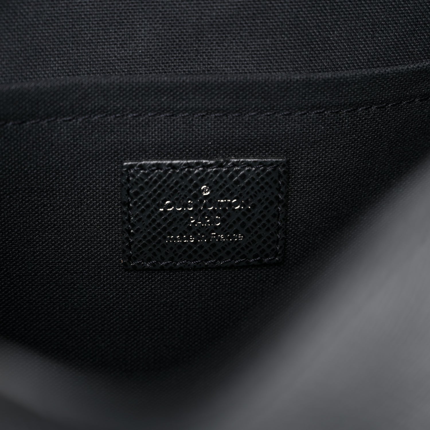 Louis Vuitton Taiga Andrei Ardoise 6 of 21