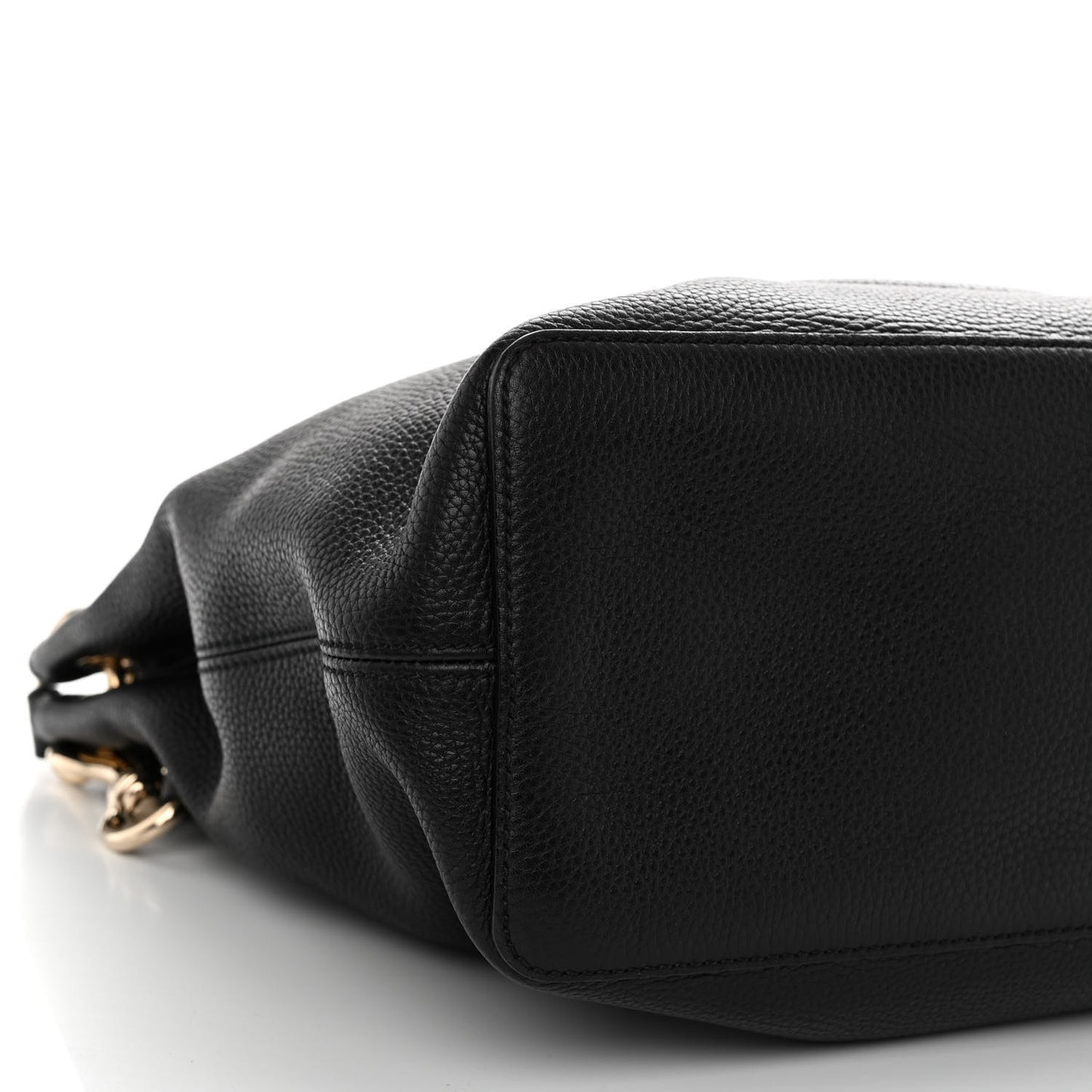 Pebbled Calfskin Large Soho Hobo Black
