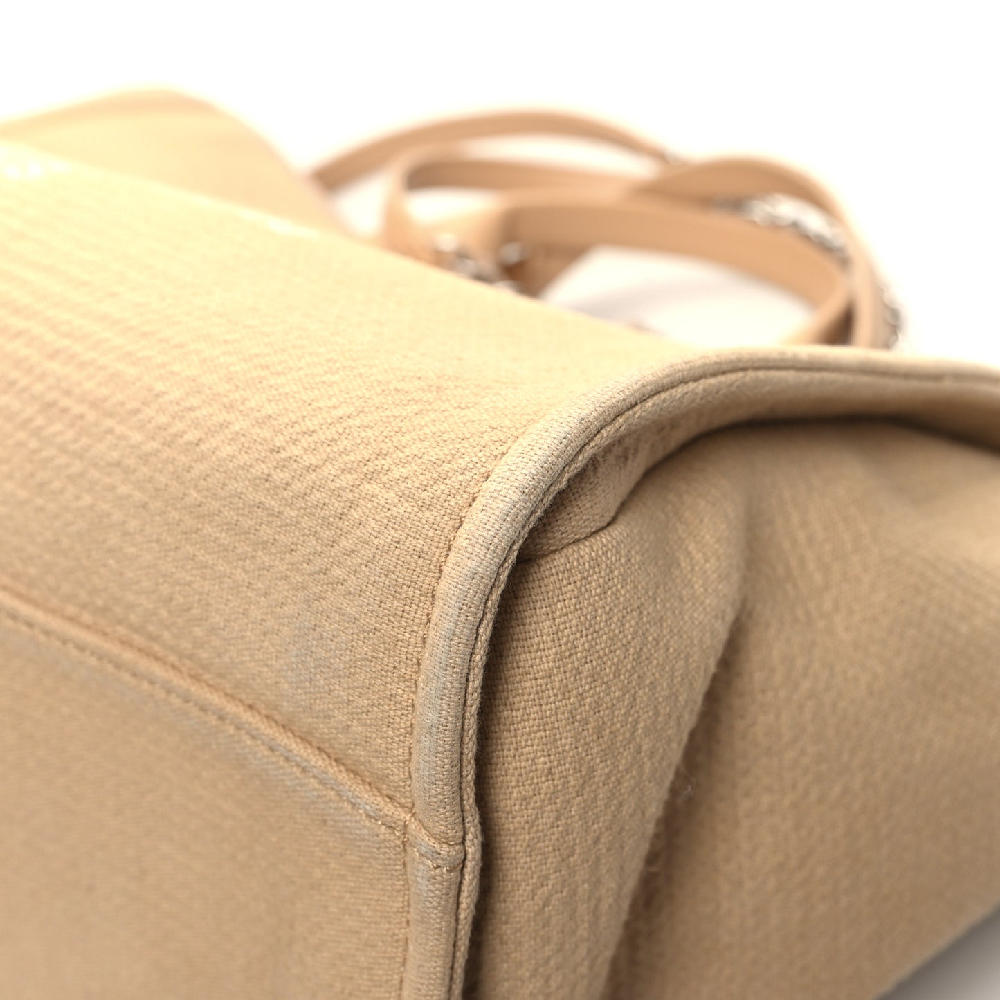 Mixed Fibers Medium Deauville Tote Beige