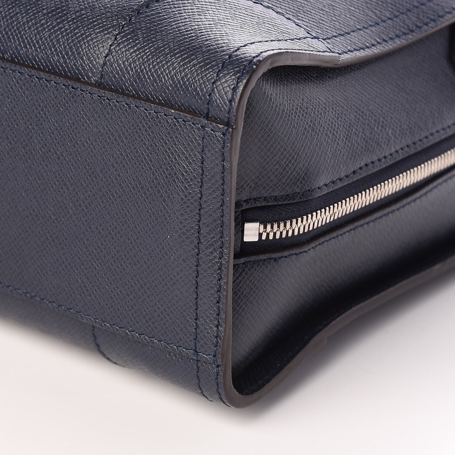 Louis Vuitton Taiga Nikolai MM Messenger Indigo 9 of 9
