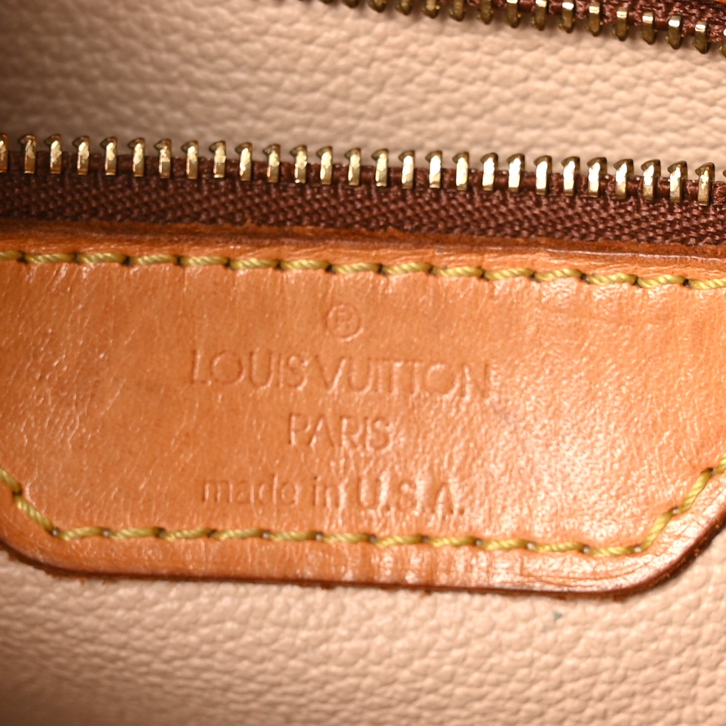 Monogram Petit Bucket 23