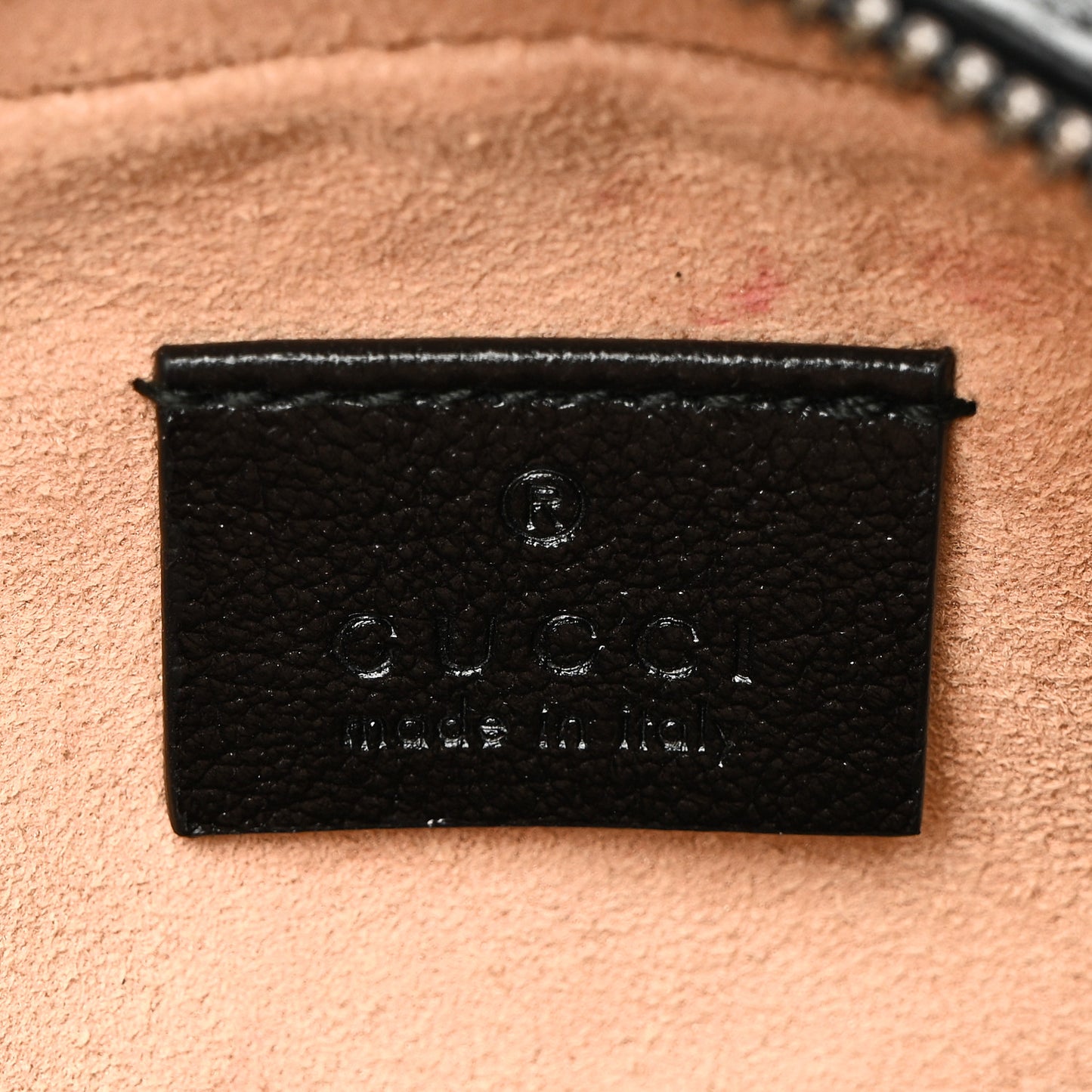 Azalea Calfskin Matelasse Heart Mini GG Marmont Round Shoulder Bag Black