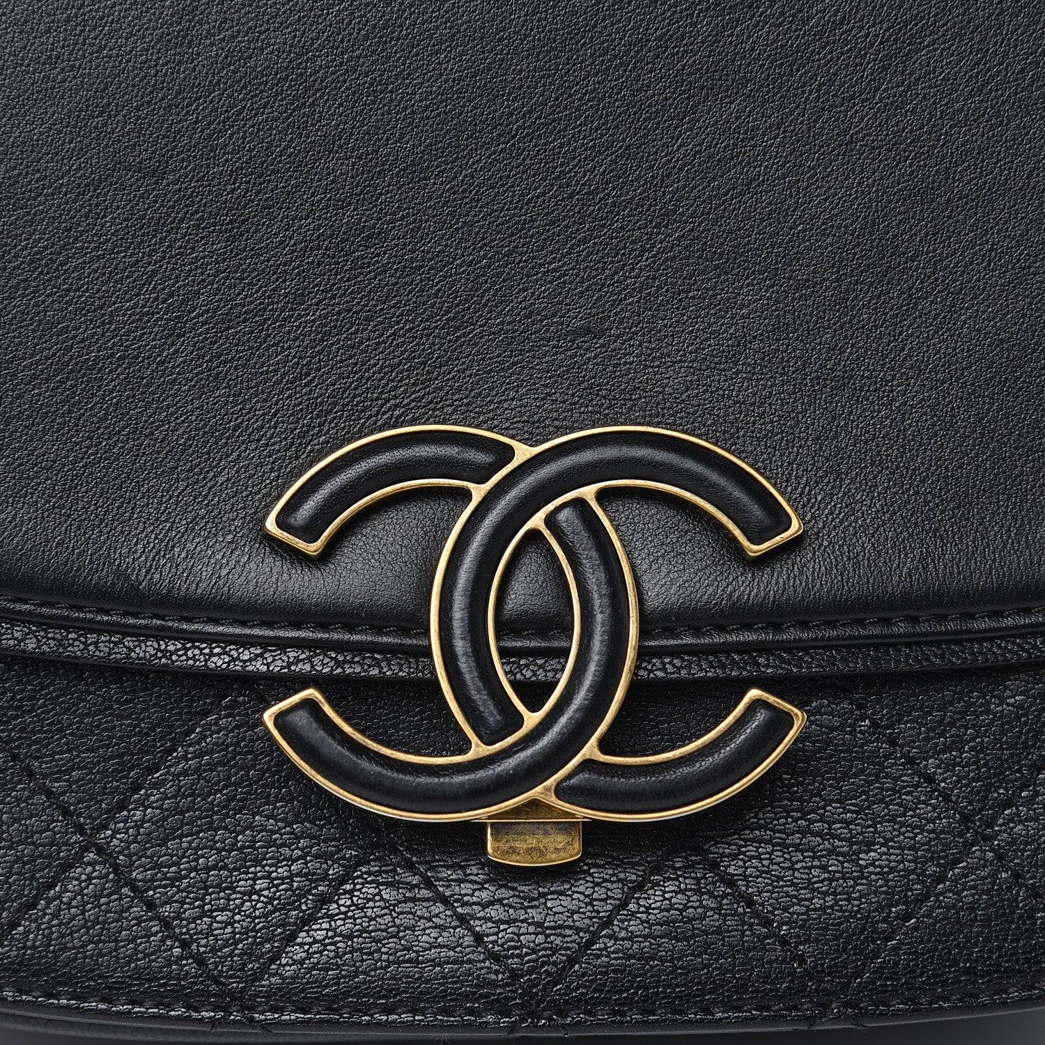 Chanel Shiny Calfskin Goatskin Quilted Medium Coco Curve Messenger Flap Black 11 of 13
