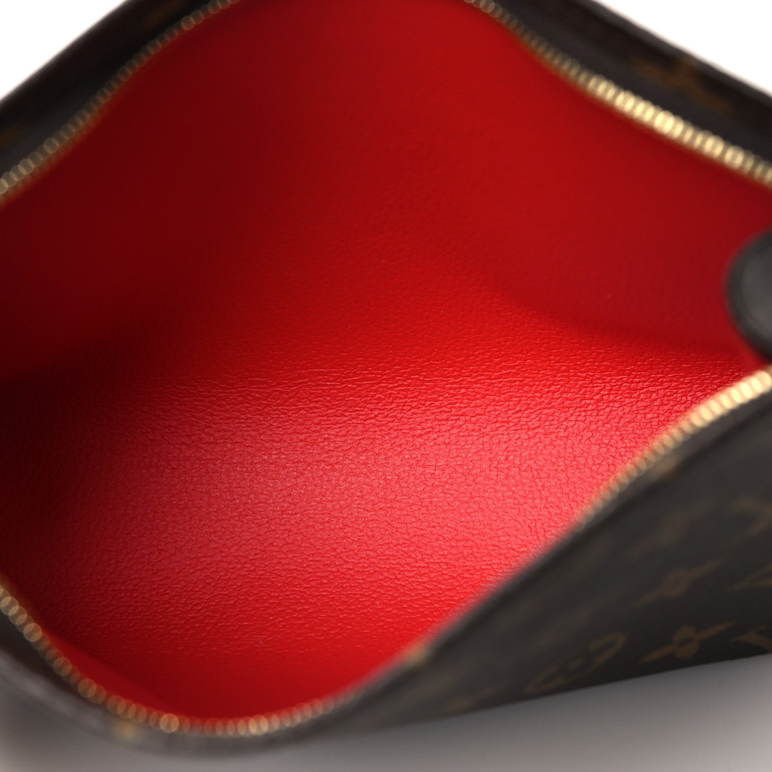 Louis Vuitton Monogram Trio Toilet Pouch 7 of 11