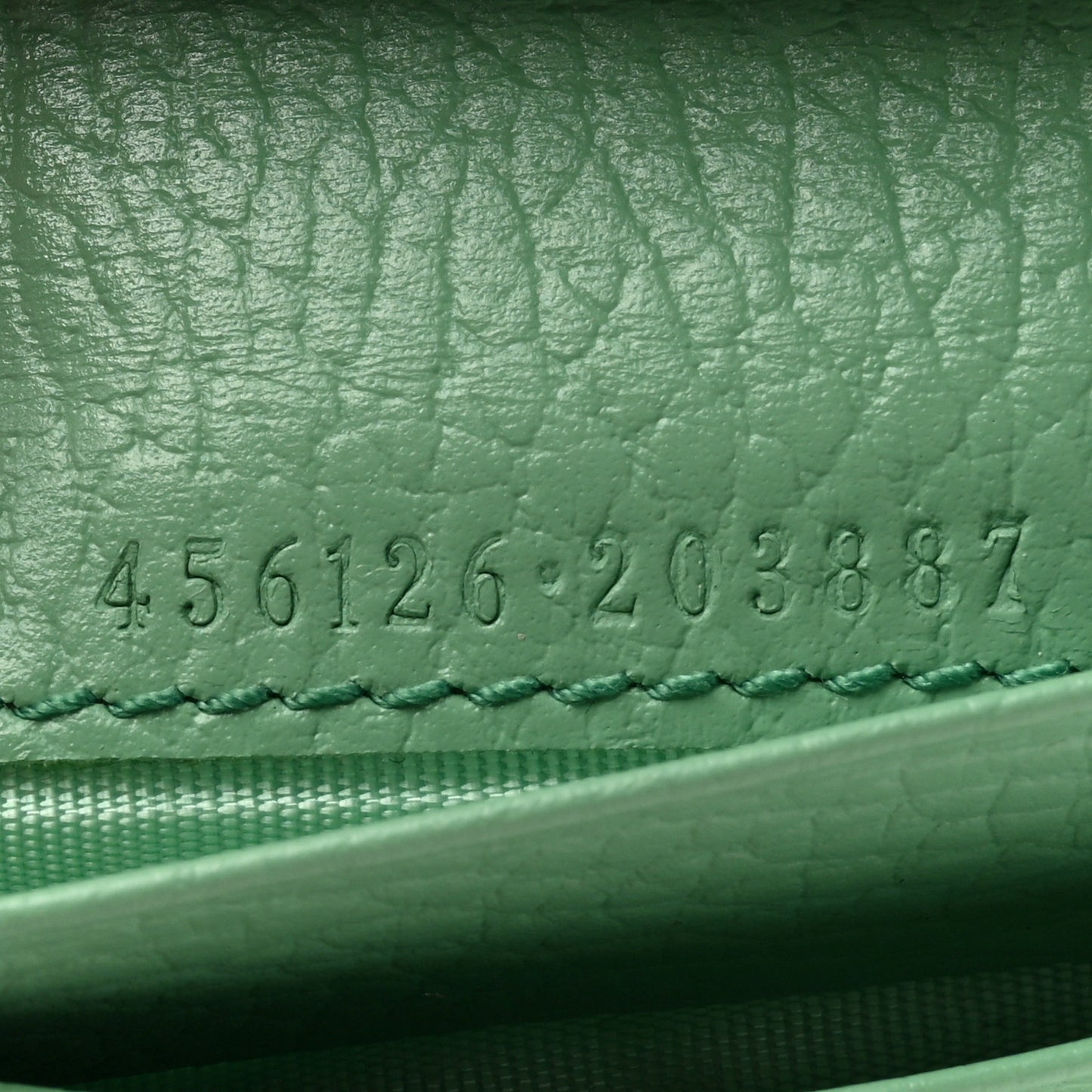Dollar Calfskin Enamel Monochrome GG Marmont Card Case Green