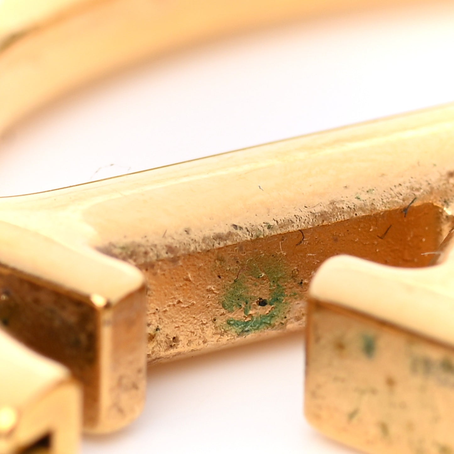 Metal Louise Hoop Earrings Gold