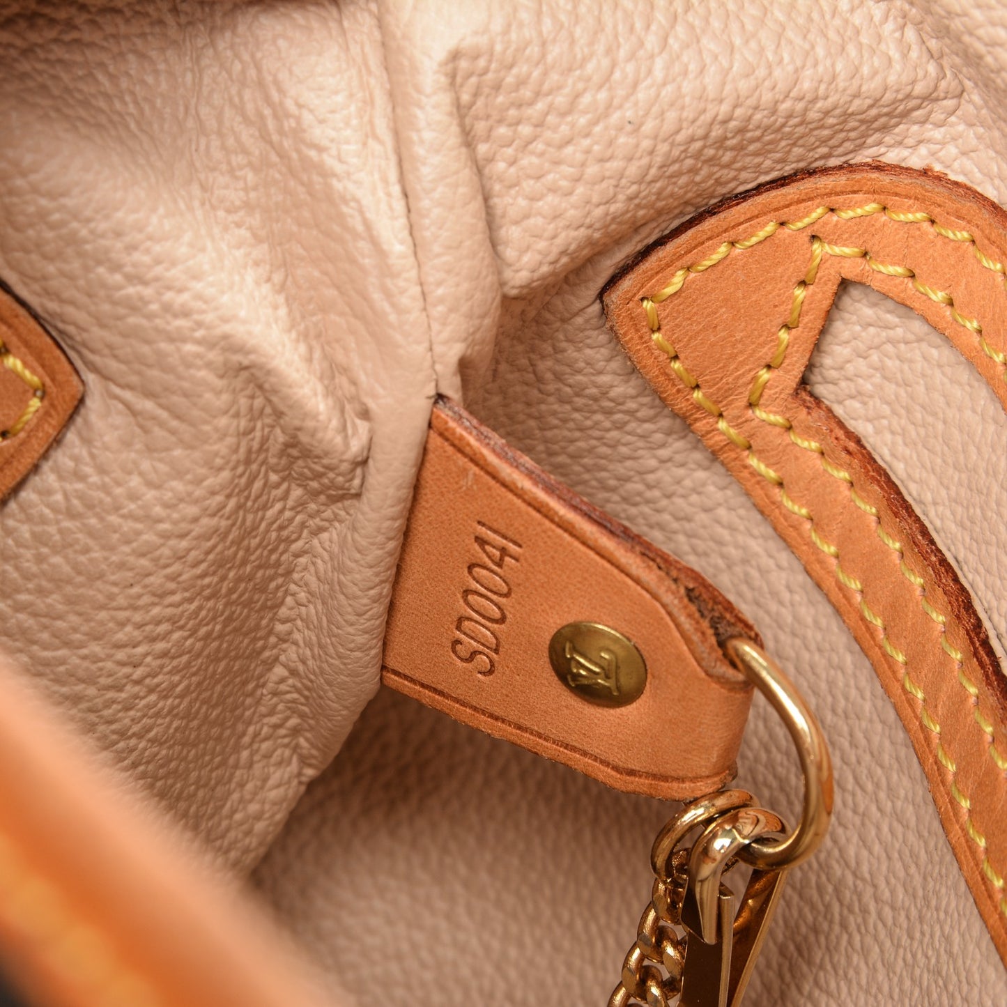 Monogram Petit Bucket 23